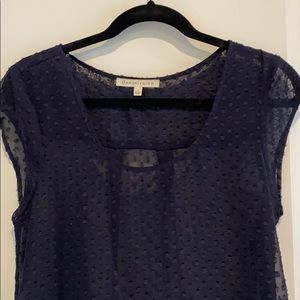 Beautiful navy Daniel Rainn top